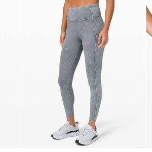 Lululemon Fast and Free Ice Dye grey 25” size 6